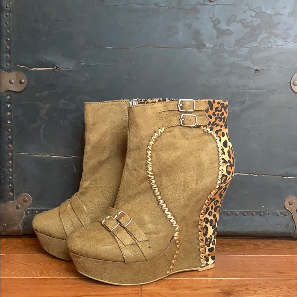 Fahrenheit brand leopard print platform booties